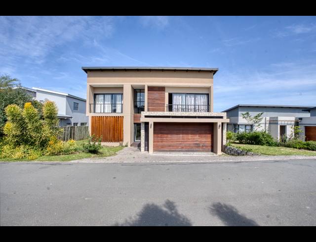 4 BEDROOM HOUSE FOR SALE IN PALM LAKES ESTATE